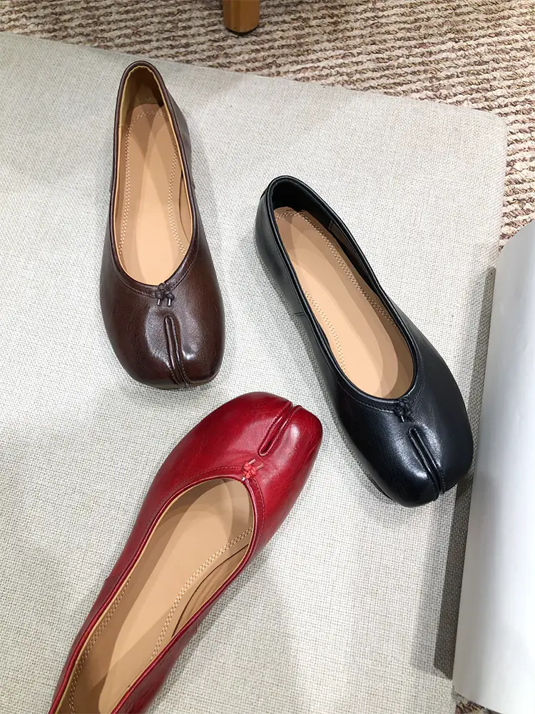 Washed Horsehide Split-Toe Shoes for Women 2025 New arrival Genuine Leather Flats Flats Tabi Pig Hoof Sheep Hoof Shoes Distressed Loafers