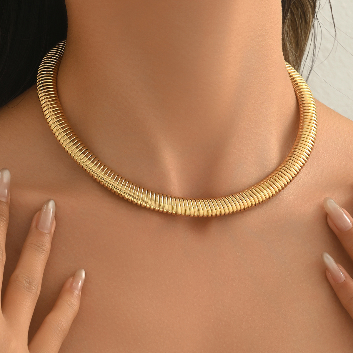 European and American Spring Necklace Minimalist Elastic Wide Snake Bone Chain Exaggerated Antique Metal Collar chocker Women