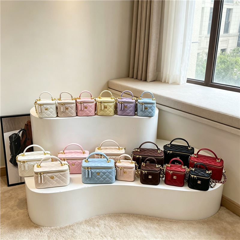2026 New Diamond-Pattern Handbag, Niche Designer Lipstick Bag, Single-Shoulder Crossbody Bag, Makeup Bag, Gift Bag QC-Foto von 1688 auf Qualit.ly