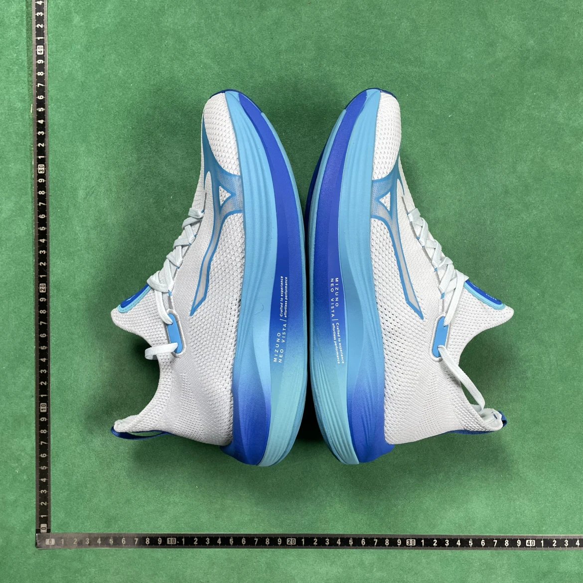 Mizuno Neo Vista