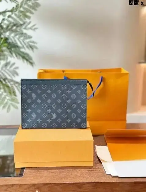 Louis Vuitton Monogram Clutch