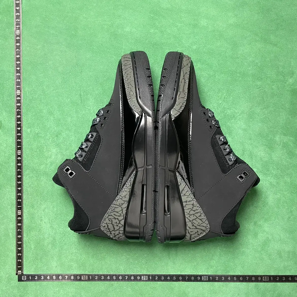 Air Jordan 3 Retro Black Cat