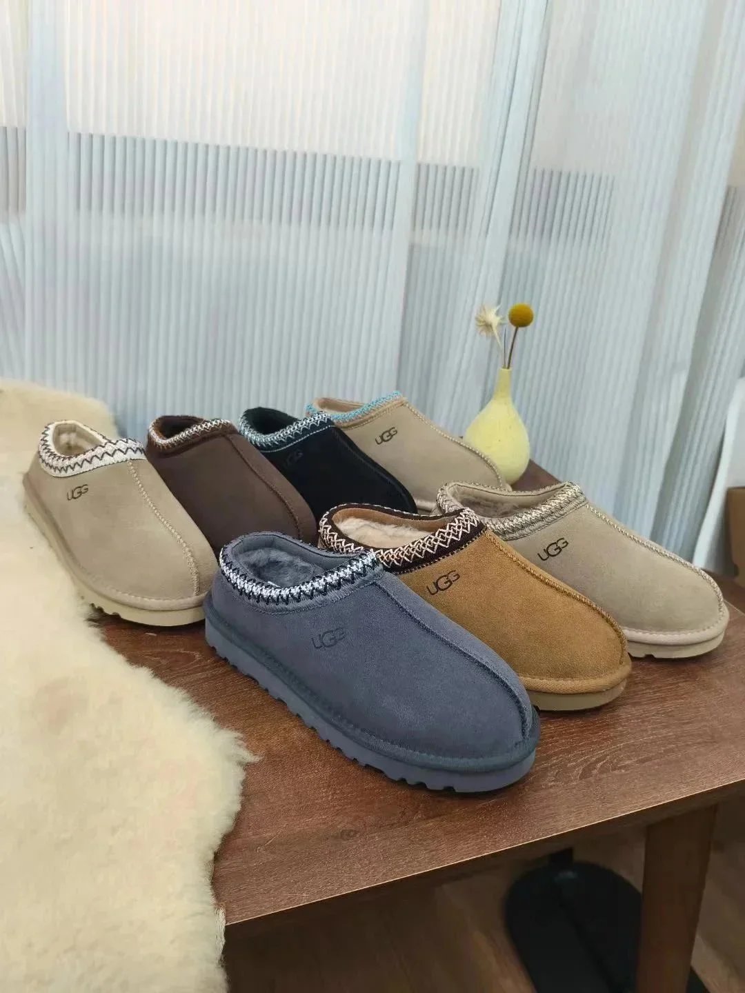 UGG Slippers QC photo from WEIDIAN on Qualit.ly