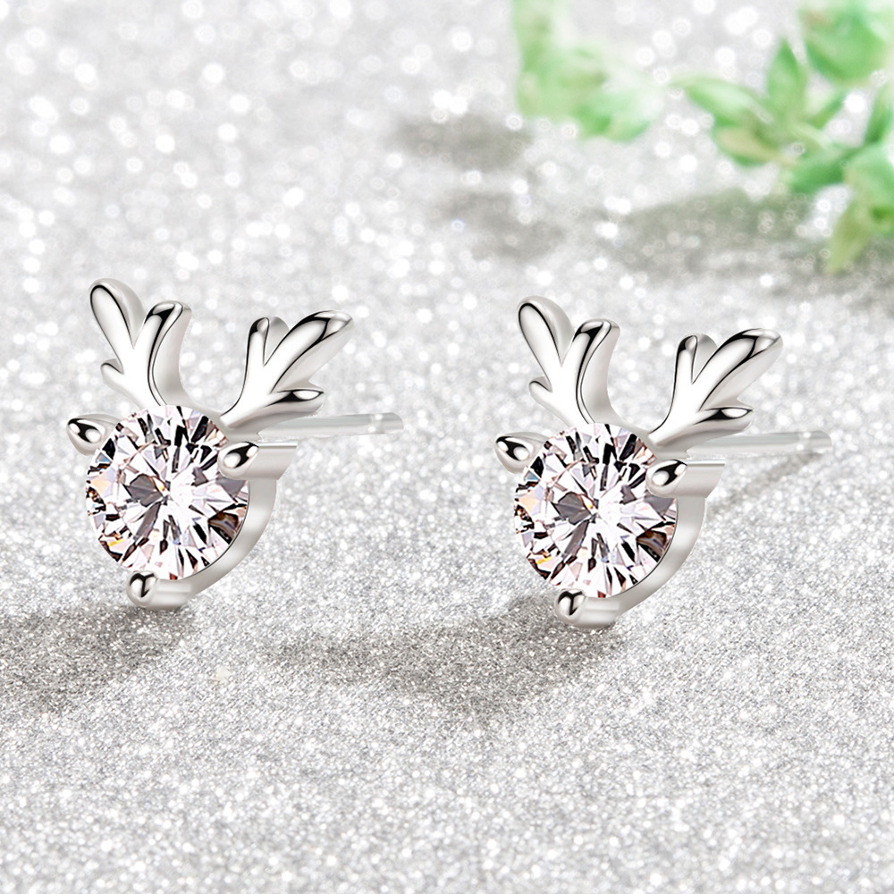 Shake the sound Net red a deer you small clear girl antlers earrings female Japanese and Korean fashion earrings literary ladies earrings
