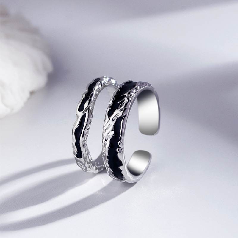 Vintage Shadow Ring Men's and Women's Niche Cold Wind Opening Ring Green Red Drop Glue Irregular Texture Ring
