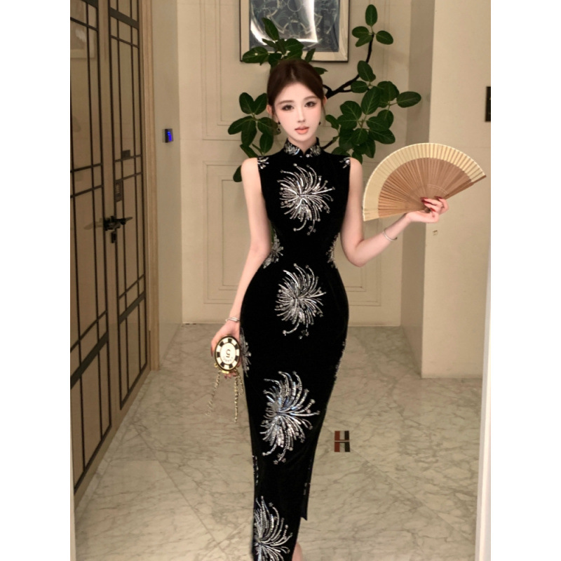 Cross-Border New Chinese-Style Heavy-Duty Sequin and Rhinestone Embellished Dress 2026 Spring New Velvet Qipao Party Banquet Long Dress