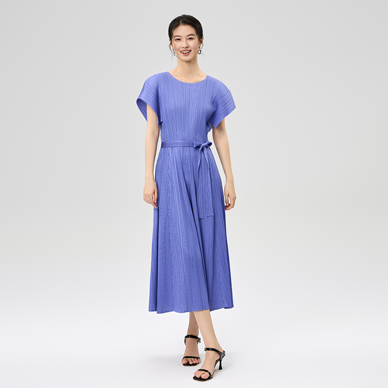 2025 New Summer Short-Sleeved Round Neck French Lace-Up Bell-Sleeved Pleated Dress Elegant Elegant Commuter Long Skirt