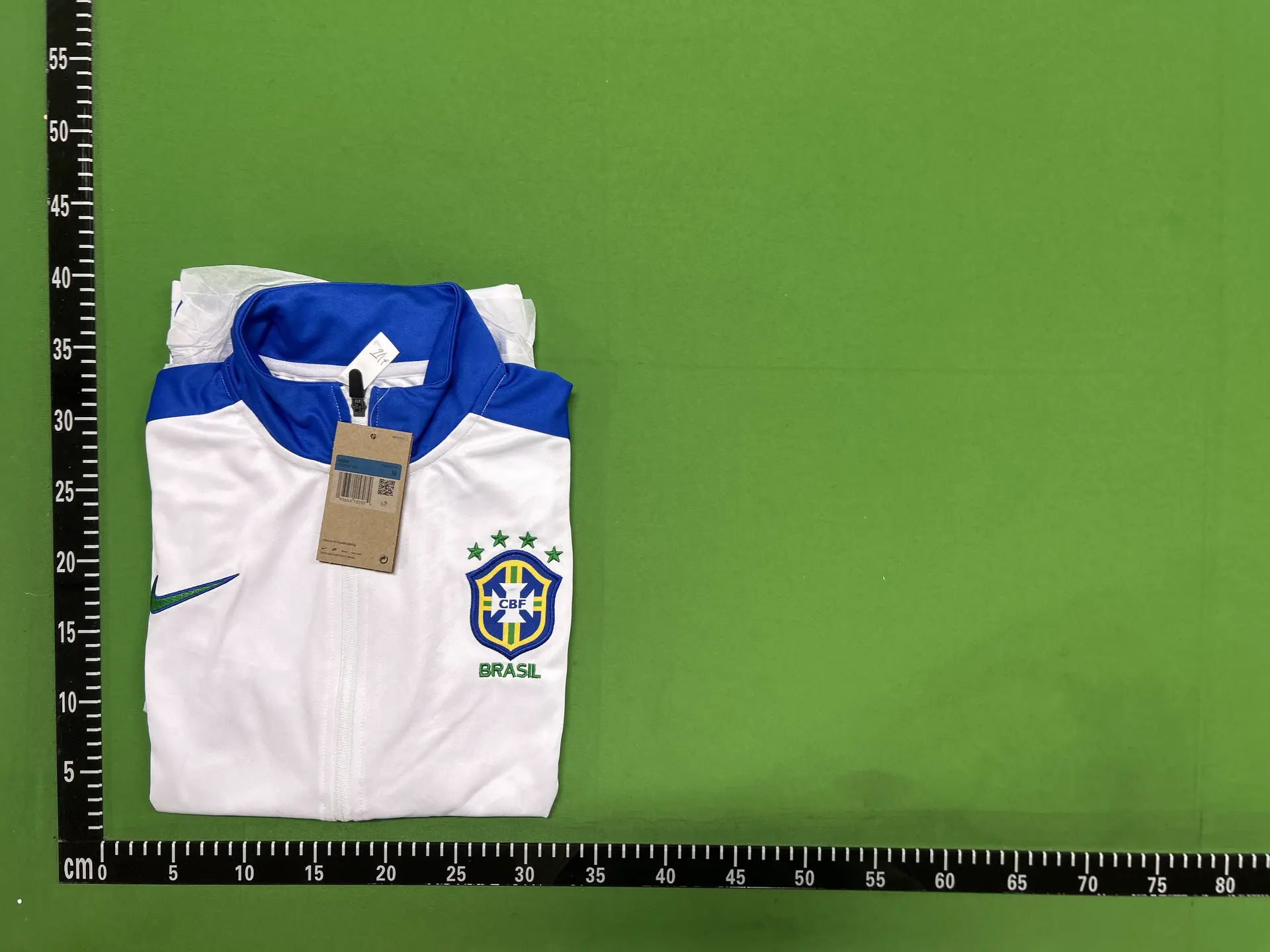 Brazilian White Long-Sleeved Football Training Uniform Jersey Jacket for Men 2425 Appearance Running Fitness Warm-Up Sports Team Uniform