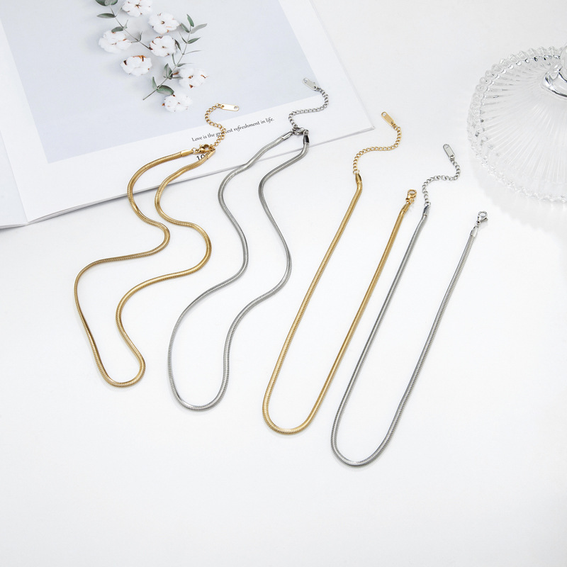 Factory direct supply titanium steel k gold whip chain hip hop european and american ins men's and women's soft snake chain simple chain cross-border wholesale