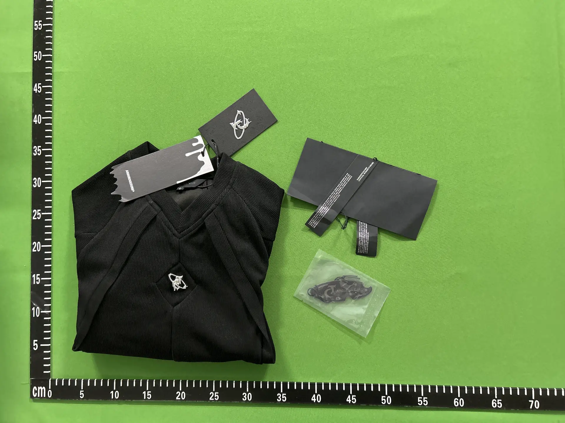 ArguE CulturE niche deconstruction split base shirt with shoulder width and slim fit metal logo long sleeved T-shirt for men