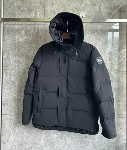 鹅 棉服. WhatsAPP＋853 6327 1941