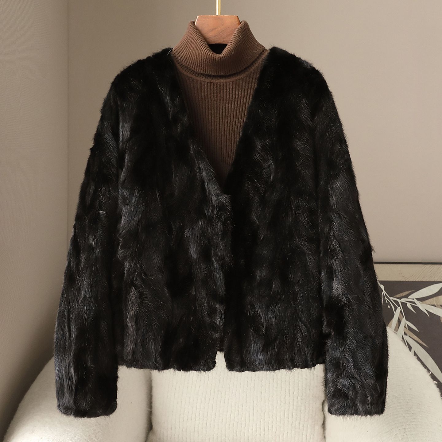 Small Quantity of Clothing: 2026 Spring New Style Elegant V-Neck Mink Fur Coat, Warm Mink Fur Coat for Women