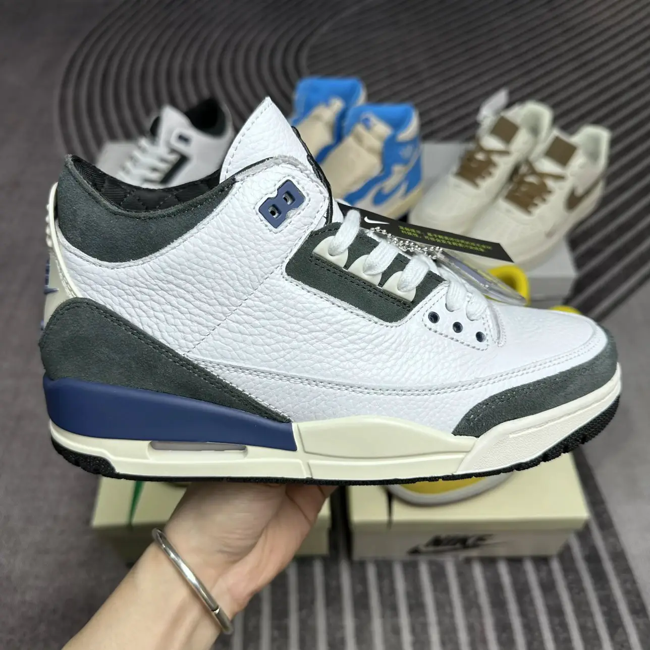 Top layer leather with white blue xw5