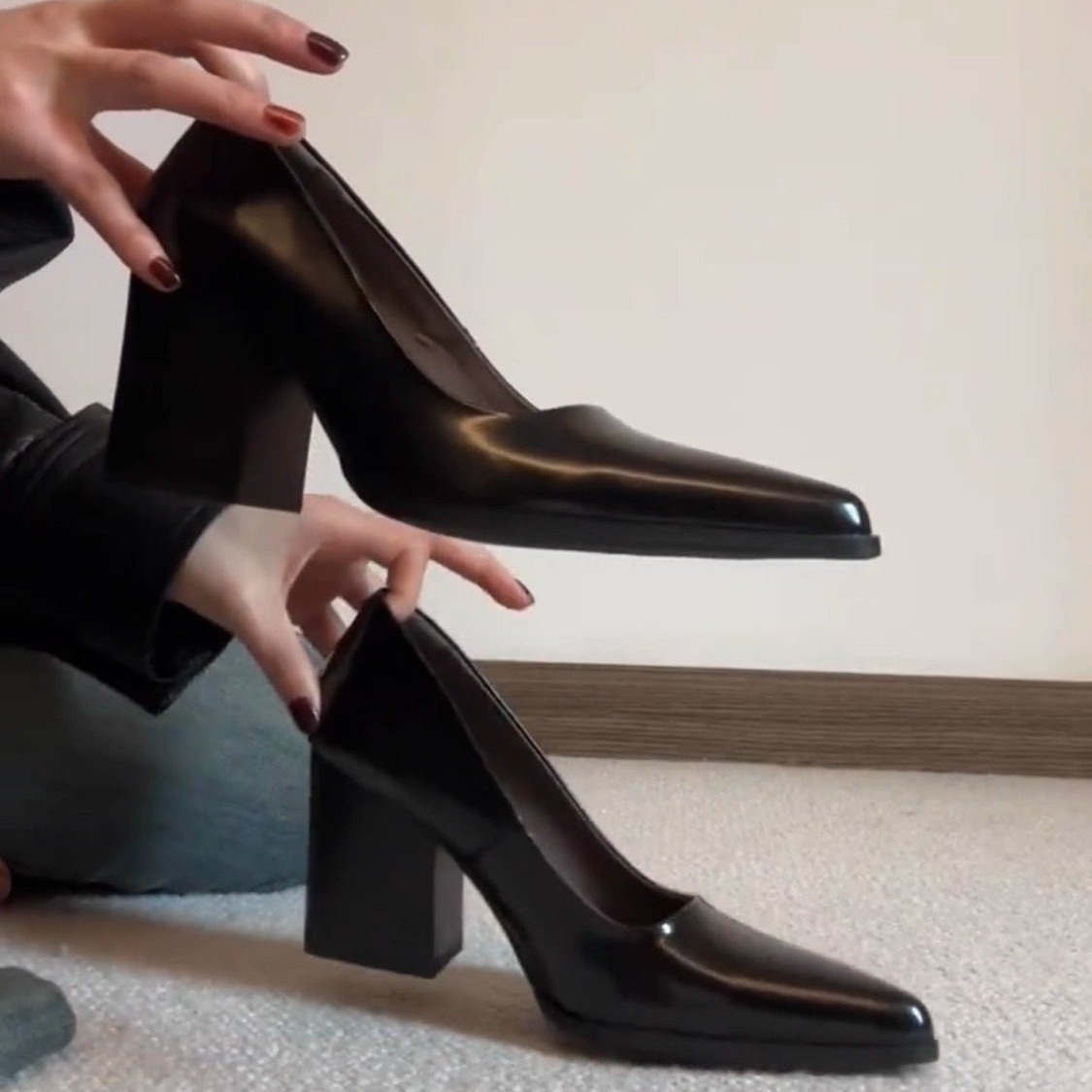 Cowhide Version~Genuine Leather Chunky Heel Pointed Black Slip-On Shoes for Women, Versatile and Comfortable for Commuting, High Heels That Don'T Tire Your Feet
