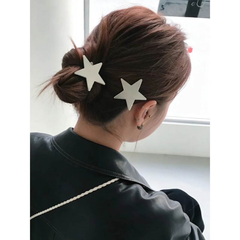 Right Now~ Simple Metal Personality Hairpin with Star Design, Versatile Sweet-Cool Minimalist Style, Side Fringe Hair Clip Accessory