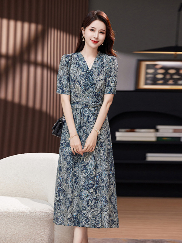 2025 Hangzhou New Silk dress Single-layer Women's Summer Lace-up V-neck Small 100 Mulberry Silk Long Dress