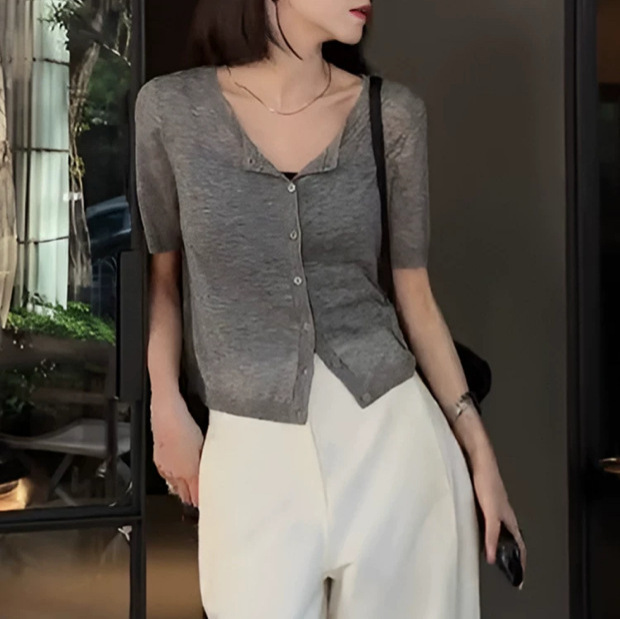 Slightly Sheer Short Cardigan for Women, Round Neck Knitted Three-Quarter Sleeve Cover-Up, New Summer Style, High-End Gray Color Outerwear