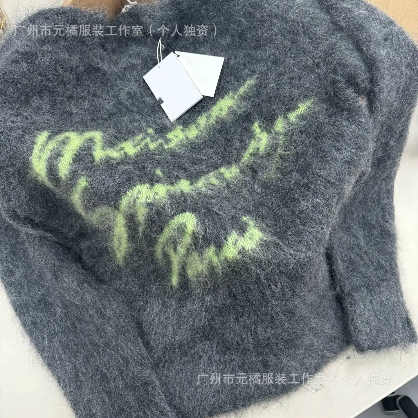G's New 24Fw Autumn and Winter High-Quality Starry Sky Gray Wool Signature Mohair Sweater for Men and Women Loose Version