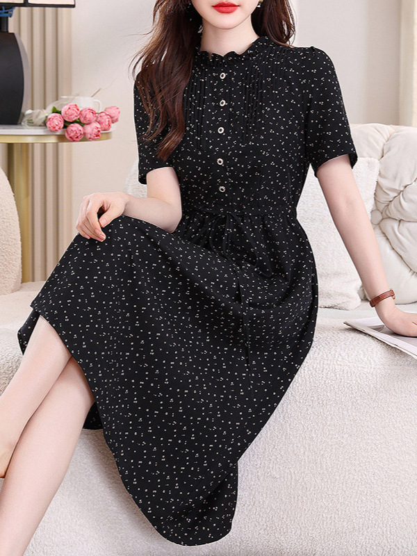 French-Style Retro Floral Dress for Middle-Aged Moms, Plus-Size Women's Clothing with Stand Collar, Pleated Drawstring Waist, and Slimming Effect