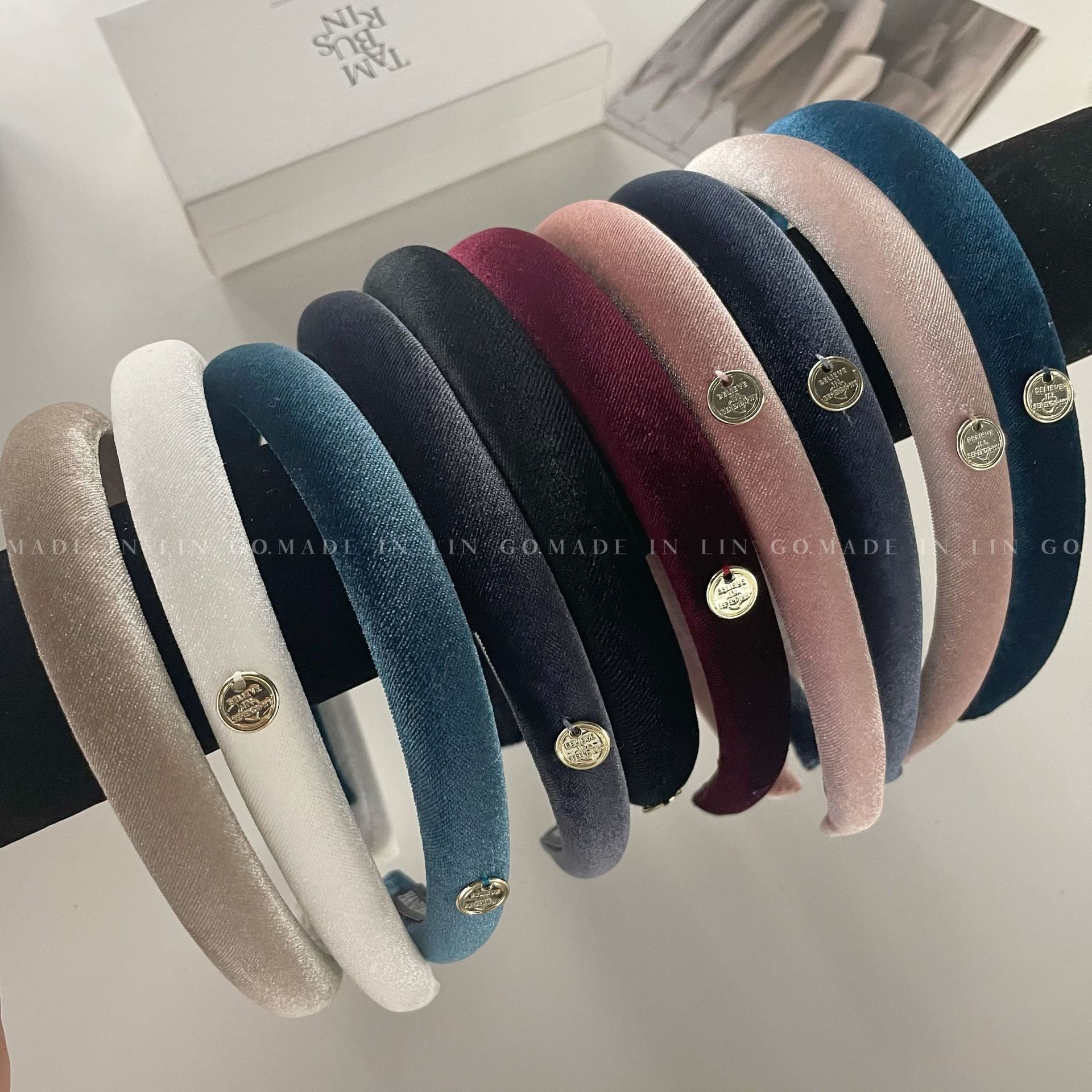 Korean Velvet Pure Color Small Gold Label High-End Headband Women's High Skull 2024 Simple Versatile Hairpin New Hair Accessories