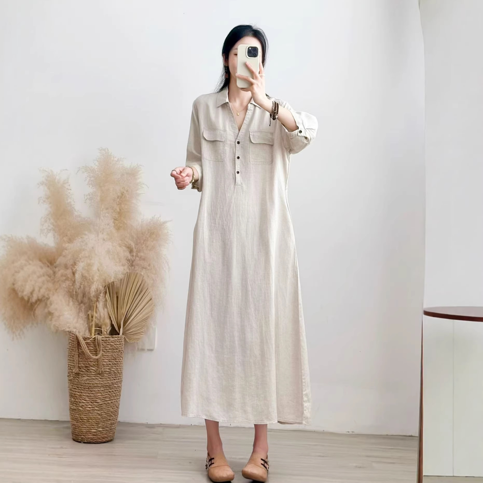 Korean-Style Loose, Simple, and Relaxed Linen Dress with Double Pockets and Single-Breasted Five-Quarter Sleeves