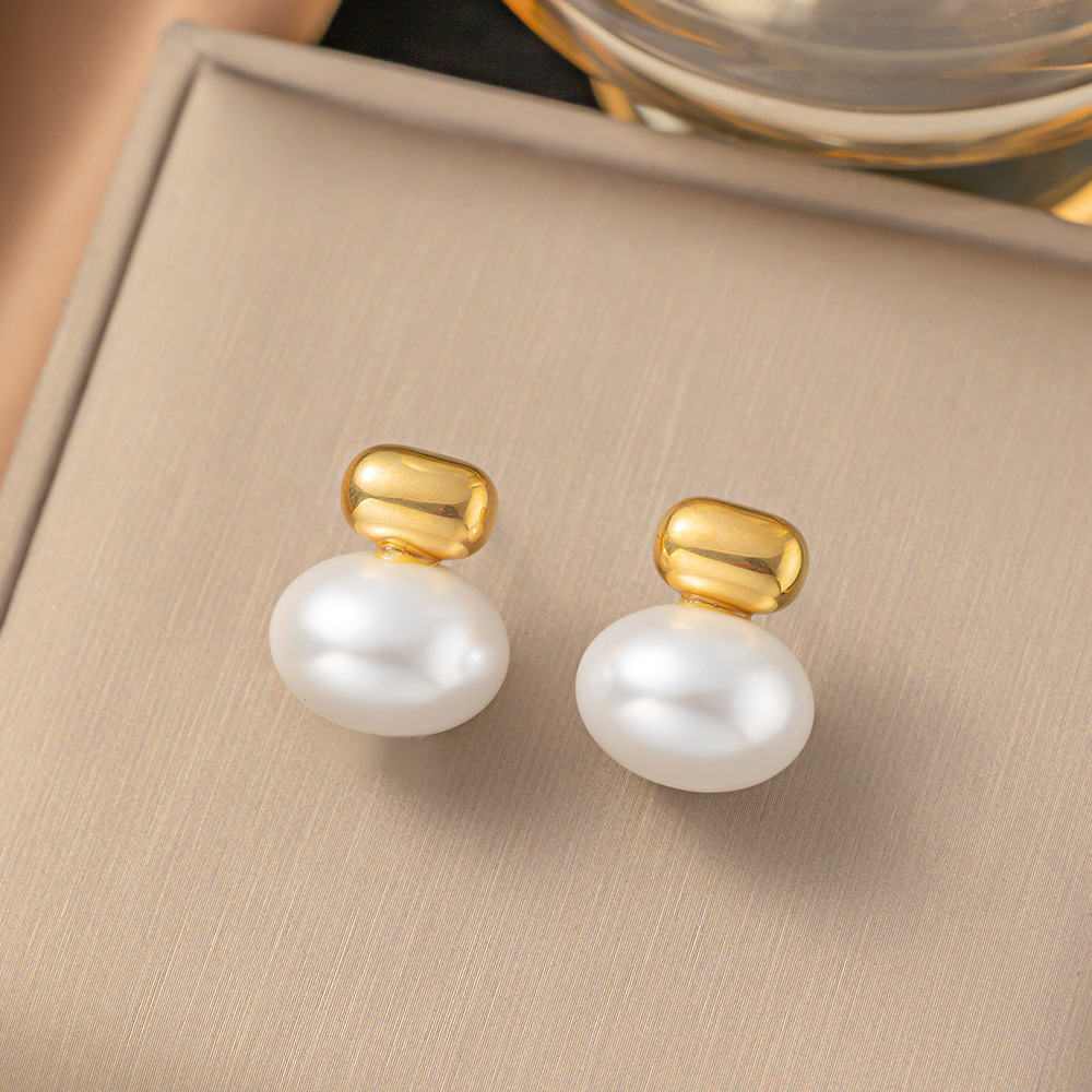 European and American cross-border wholesale French retro baroque pearl earrings elegant earrings stainless steel simple light luxury earrings