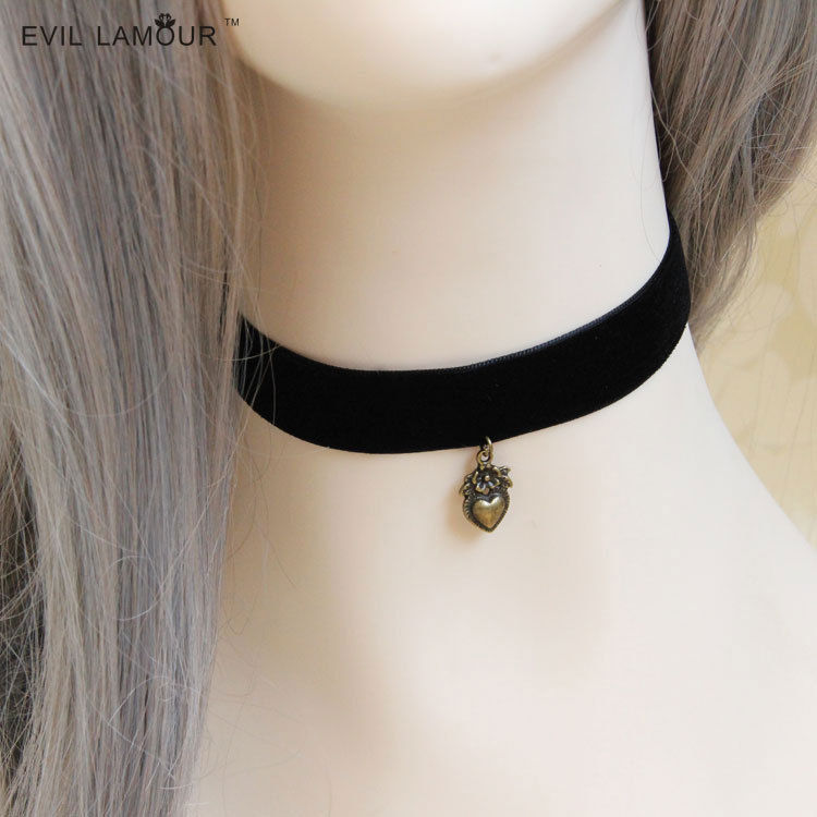 Retro Heart Collar Choker Short Necklace Gothic Loli Vampire European and American Jewelry Jl-160