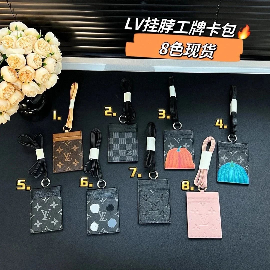 Louis Vuitton Neck Lanyard Card Holder photo QC de WEIDIAN sur Qualit.ly