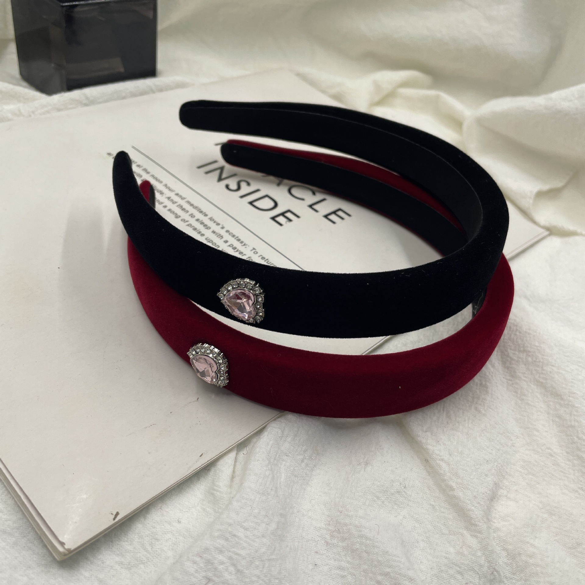 French Retro Black Velvet Hair Accessories Love Hair Band 2024 Internet Celebrant New Autumn and Winter High-end Headband Women's Jewelry