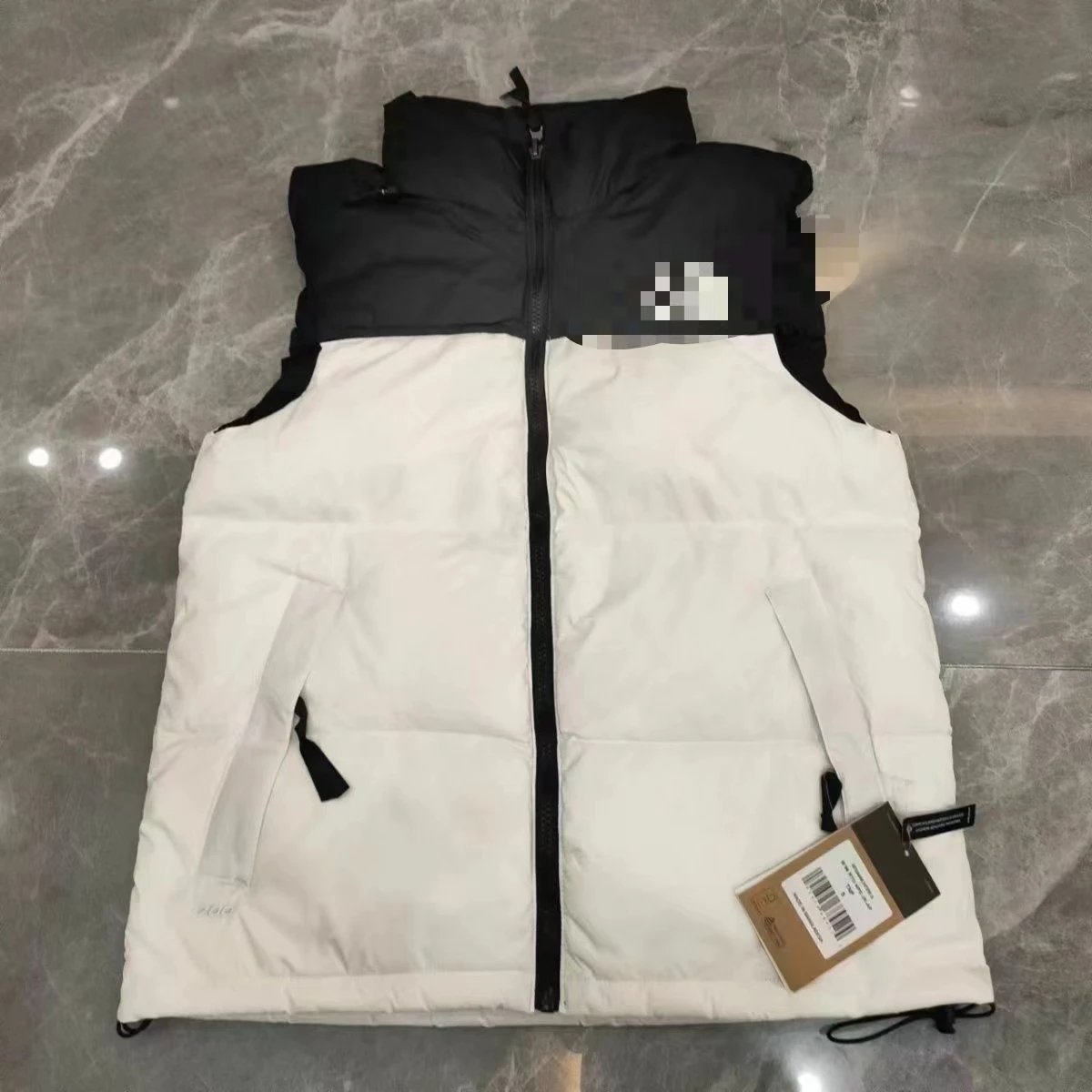 羽绒服马甲 Foto QC da WEIDIAN su Qualit.ly