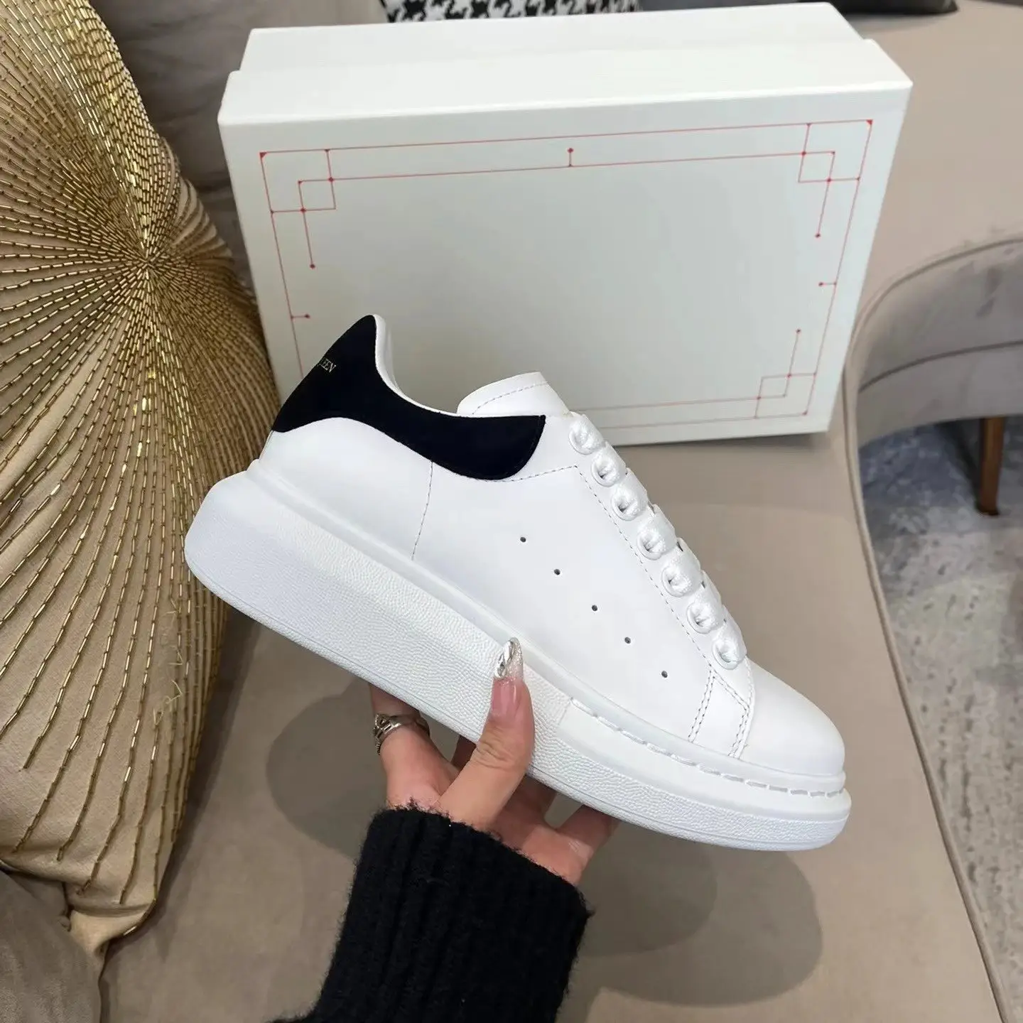 120 M Shoes +Box