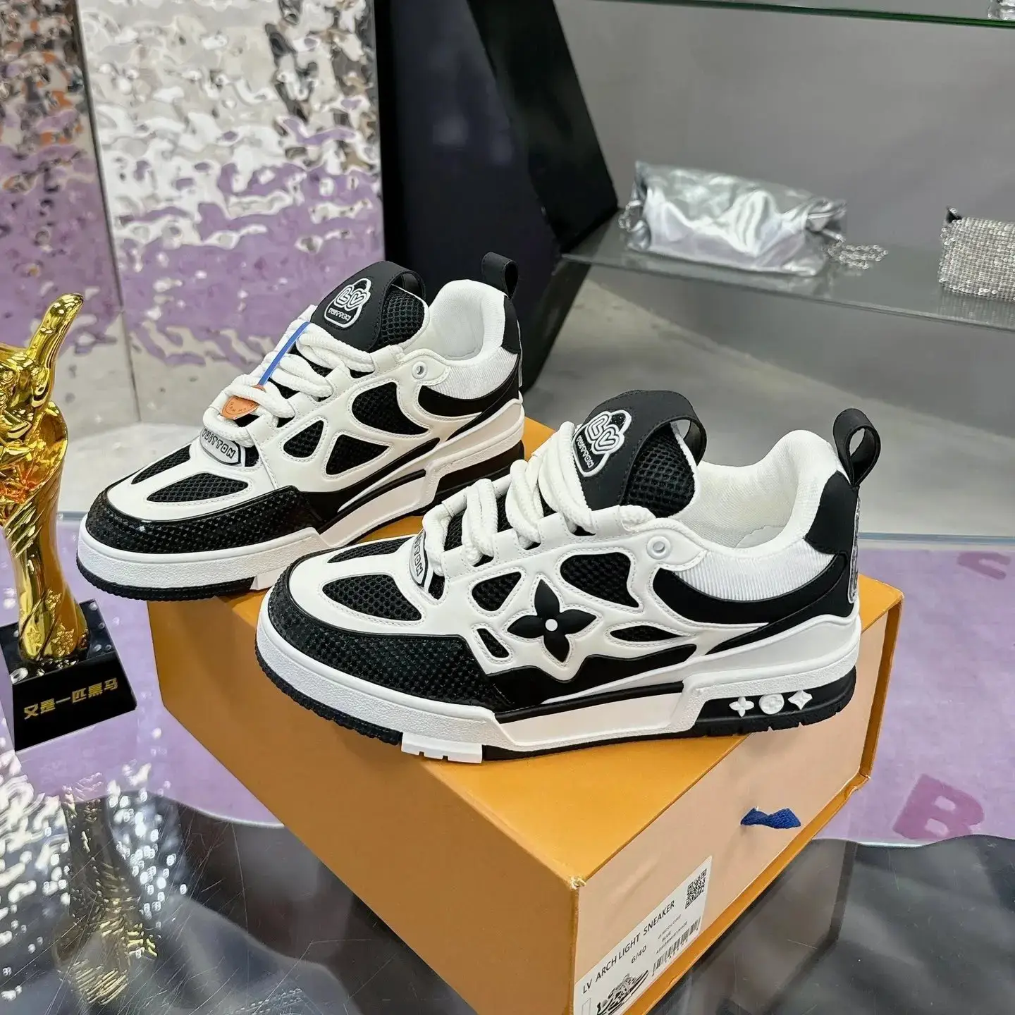 Louis Vuitton LV Arch Light Sneakers Black White