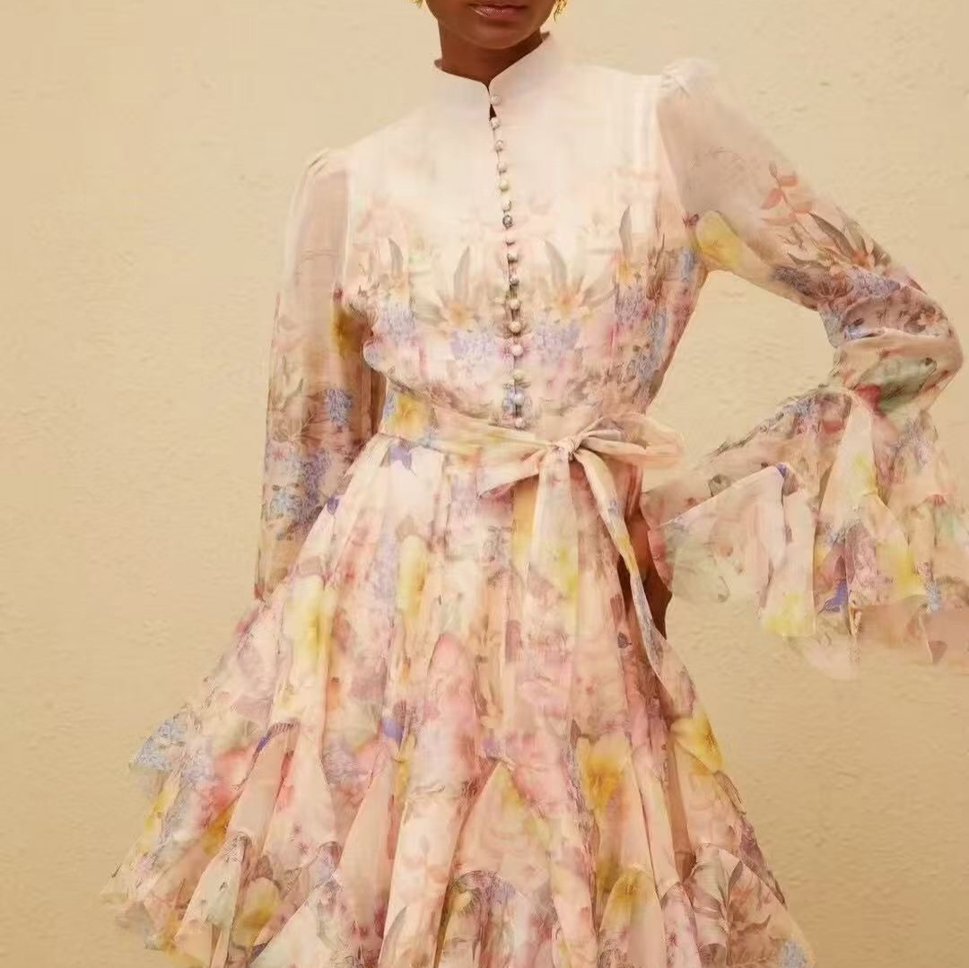 Cross-Border In-Stock Australian High-End Designer Ins-Style Printed Button-Down Short Dress with an Elegant and Ethereal Vibe and a Large Flared Skirt QC-foto från 1688 på Qualit.ly