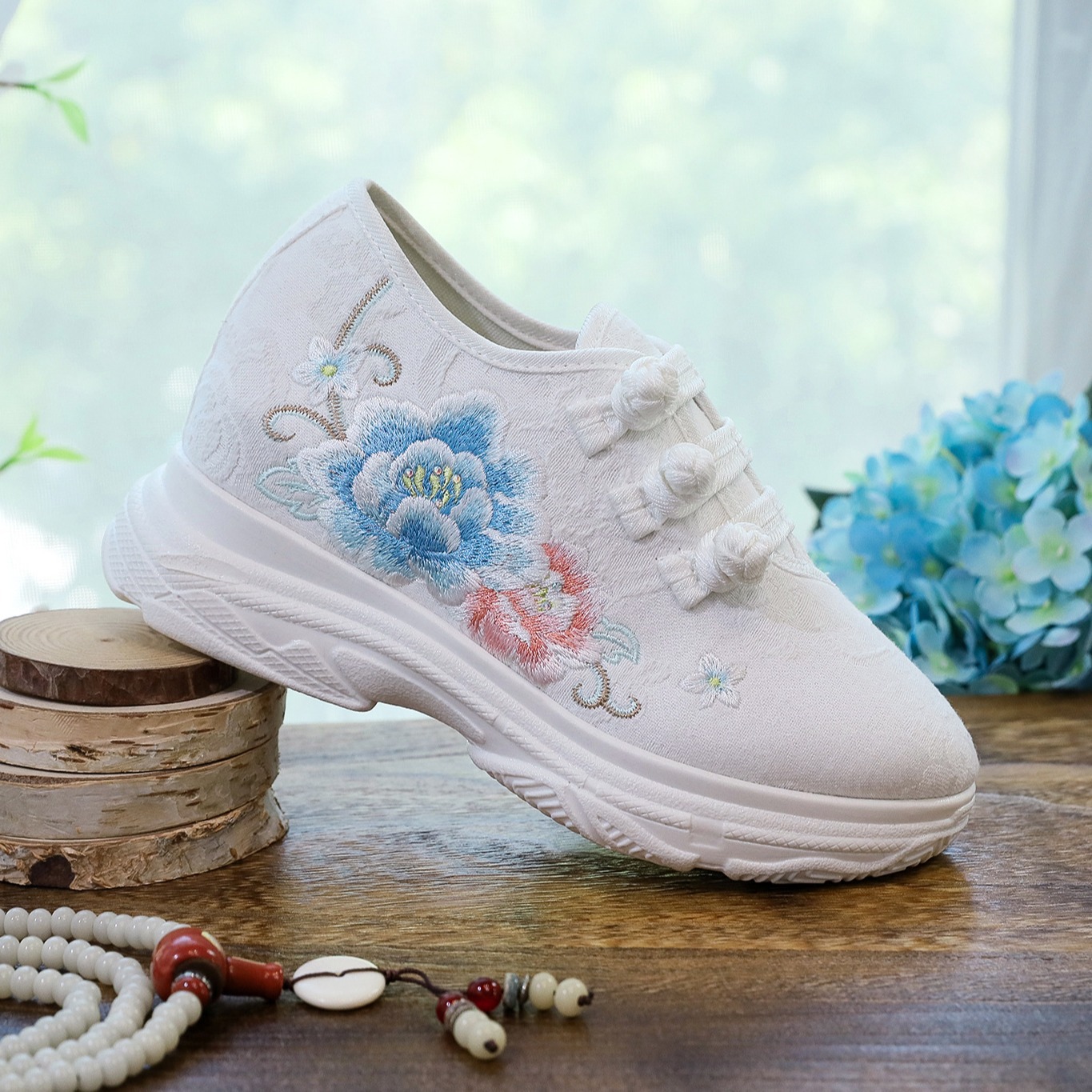 White Shoes Dad Shoes 2022 New Autumn and Winter Thick-Soled Trbottomyy Student Casual Outdoor Embroidered Sneakers