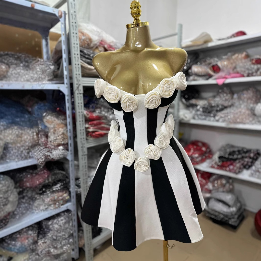 Strap heavy industry three-dimensional handmade flower bandage elastic tube bra black and white contrast color dress cocktail party retro feeling