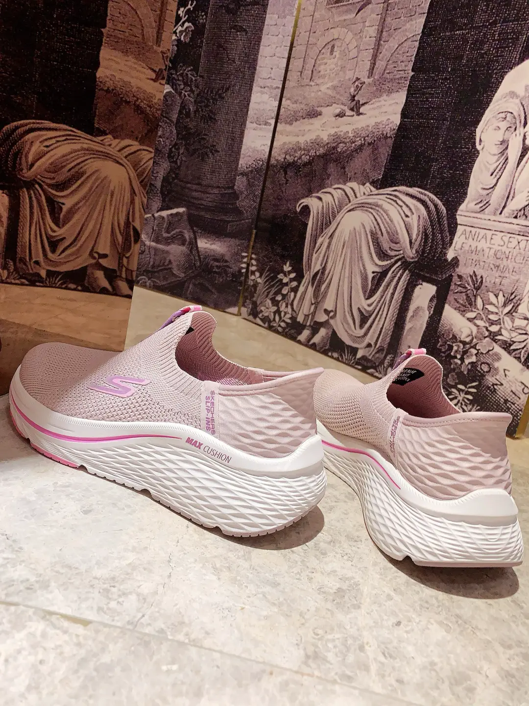 Overseas Version 6/7/8 Seamless Breathable One Pedal Flash Wear Lightweight Raise the Bottom Shock-Absorbing Walking Casual Women's Shoes