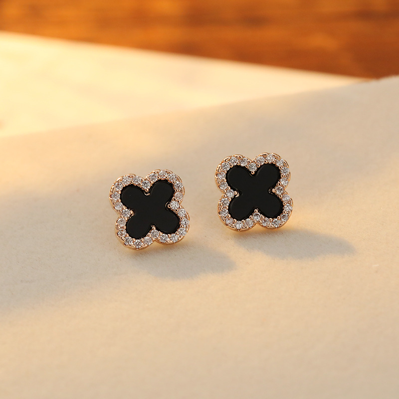 S925 Silver Needle Four-Leaf Clover Earrings Accessible Luxury High-End Elegant Earrings Popular Popular Earrings 2023 New Earrings