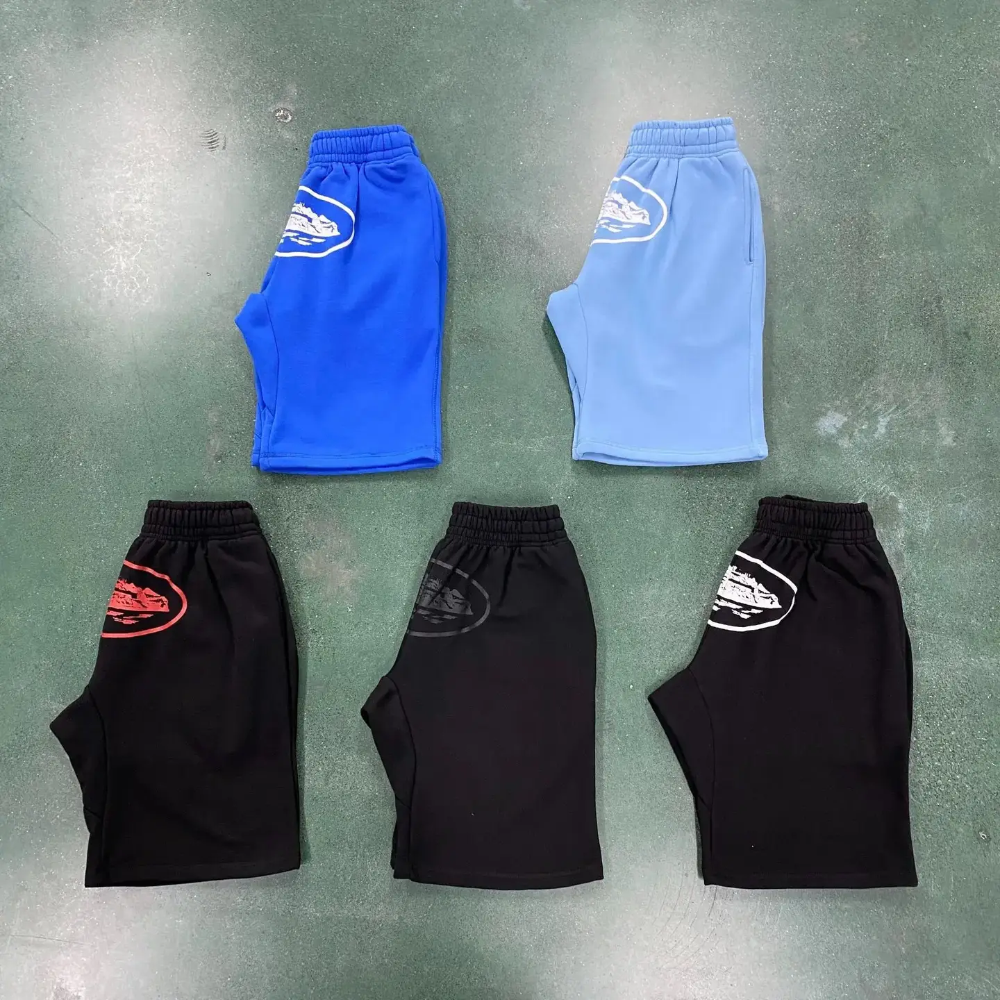 Five-point center guard shorts
