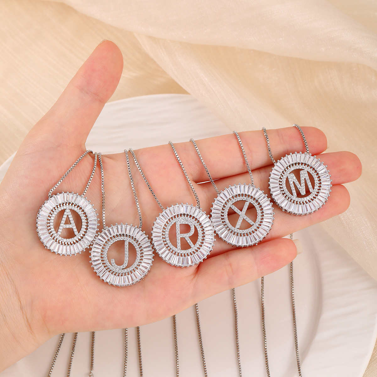 Cross-border Jewelry 26 English Alphabet Necklace Simple Couple Round Zircon Pendant Clavicle Necklace Advanced Sense Accessories