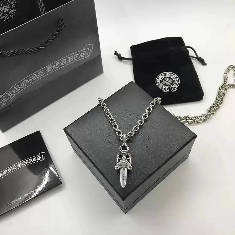 【 Top version 】 Lead free Crowheart Sword Size Pearl Chain Letter Chain Light Pearl Chain Necklace