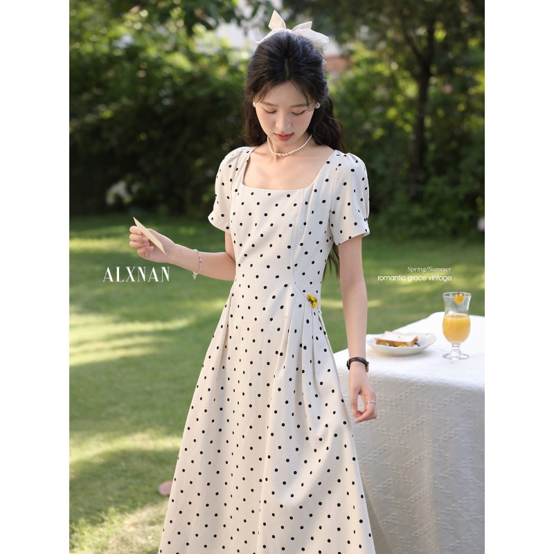 French-Style Miu-Style Polka Dot Short-Sleeve Dress for Women, 2026 Summer New Model, Petite Elegant Square-Neck Strap Long Dress