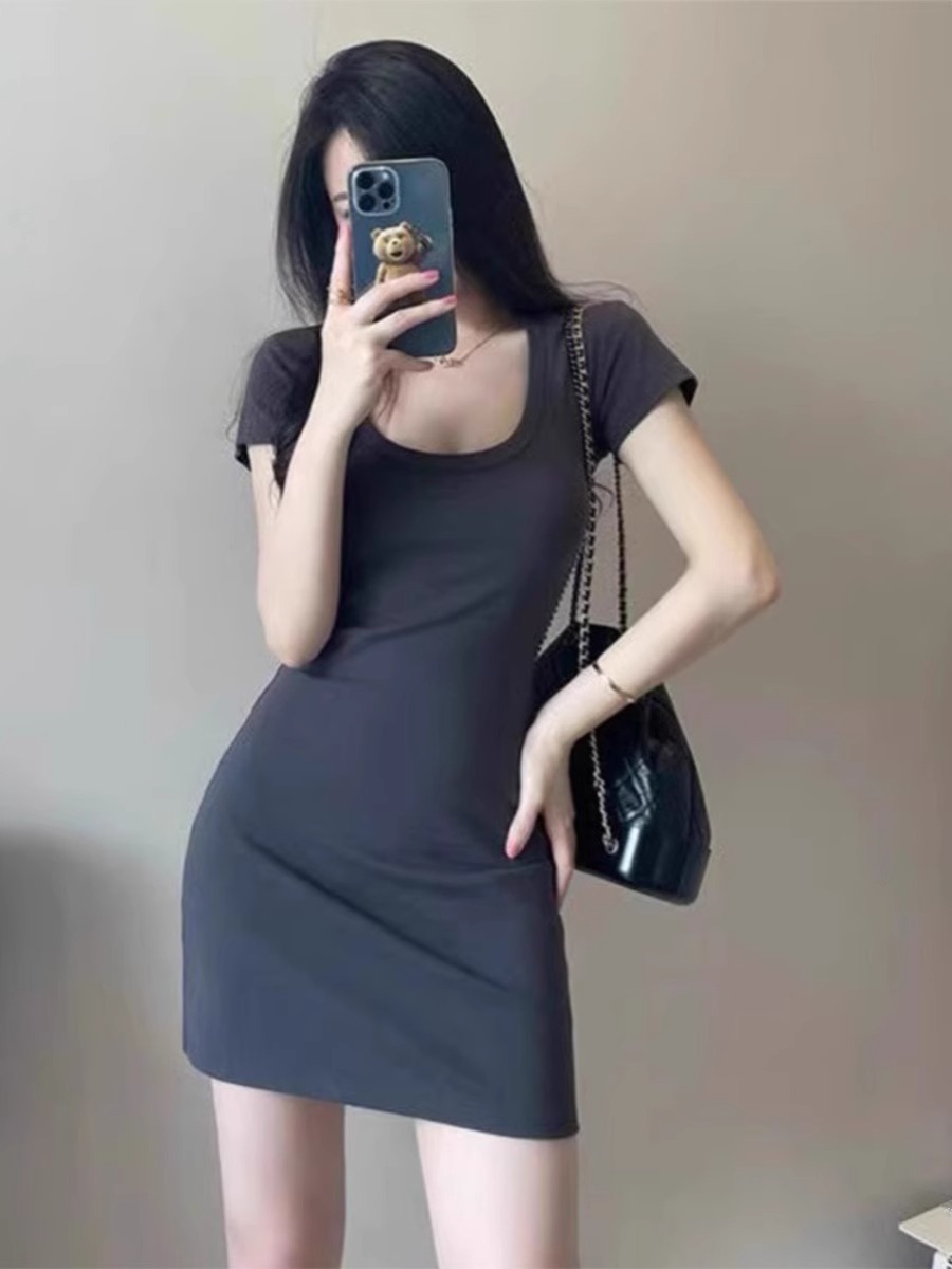 Dress for Petite Women, Summer Slim-Fit, Waist-Cinching, Tight-Fitting, Holiday Style, Korean Style Women's Clothing, High-End Texture, Short Skirt