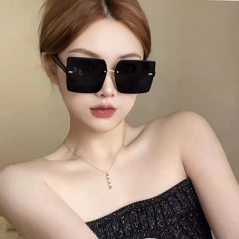 Frameless Sunglasses Women's Sunglasses 2022 New High-end European and American Fashion Marine Film Cut-Edge Internet Celebration Glasses