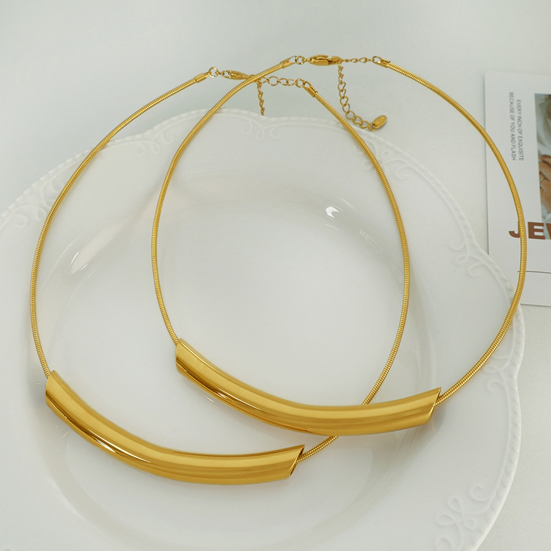 Fashion OL style titanium steel elbow curved collar special minimalist design snake bone chain titanium steel 18K gold plated personality
