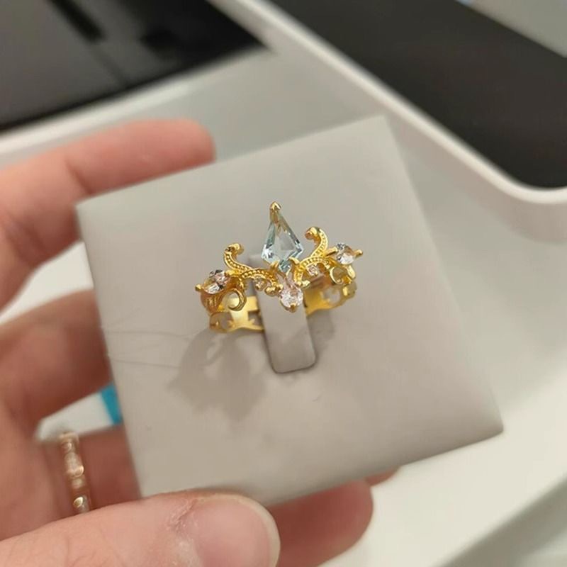 Medieval Blue Tear Sparkling Diamond Crown Engagement Ring for Women Retro Vintage Palace Style Open Gold-Plated Index Finger Ring