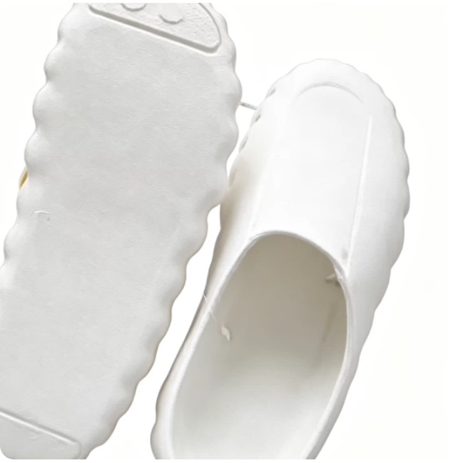 Slippers with Perforated Front, Concave Hook, Red Circle on the Insole, Four Colors 77050431
