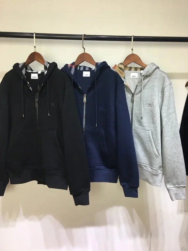 BB  连帽衫 WhatsApp: +853 6686 4886