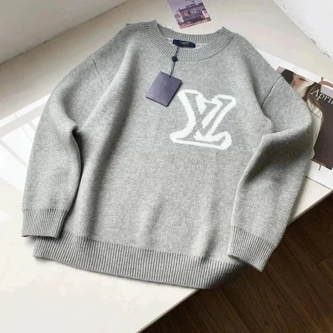 L.V毛衣