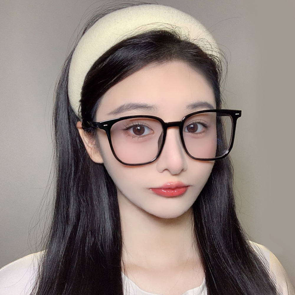 Retro Black Frame TR90 Little Red Book Myopia Glasses Women's Square Gradient Frame Men's Anti-Blue Light Flat Glasses