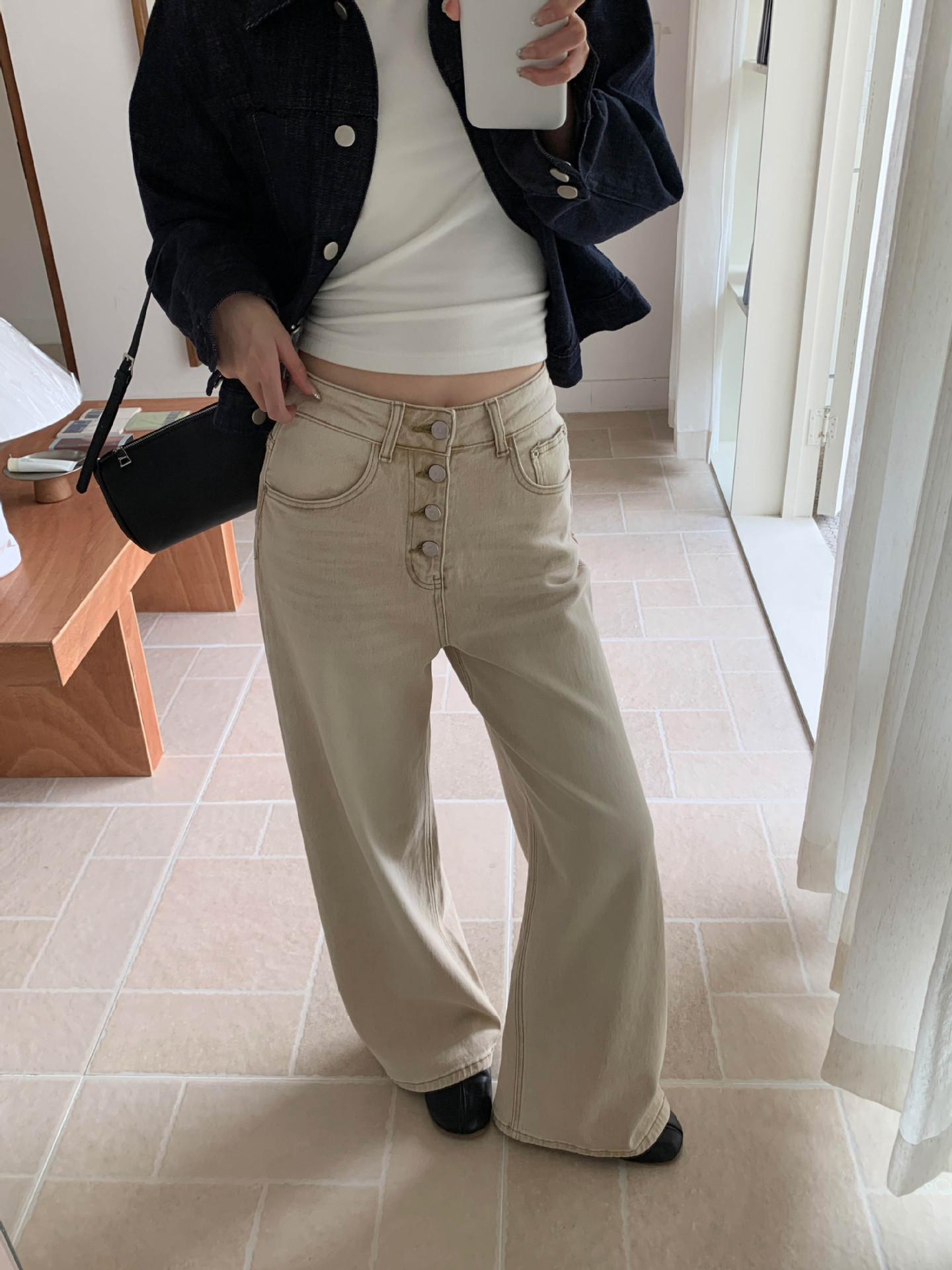 Gagd Buttoned Milk Tea Color Trendy Retro Straight-Leg Jeans for Women, Hong Kong Style Loose High-Waisted Wide-Leg Jeans